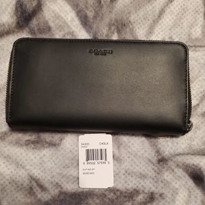 COACH WALLET NWT